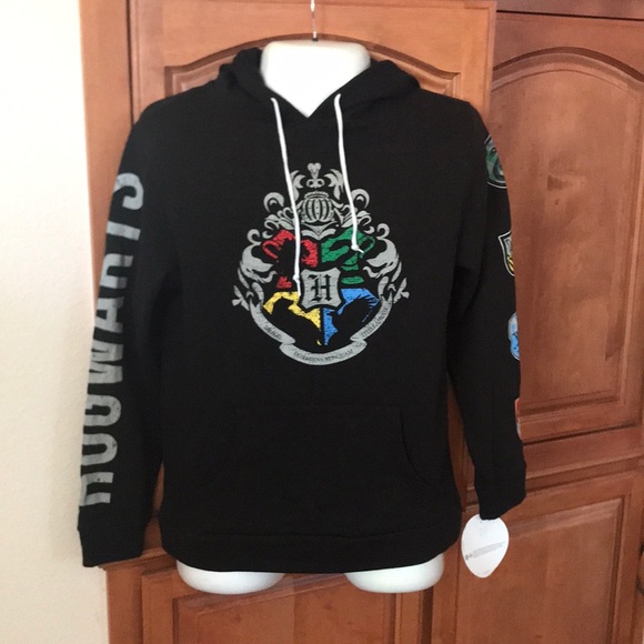 hogwarts crest hoodie